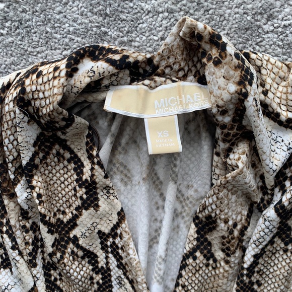 Jumpsuit - Picture 3 of 7